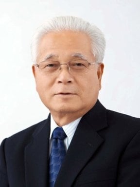 会長　小藤　幸男